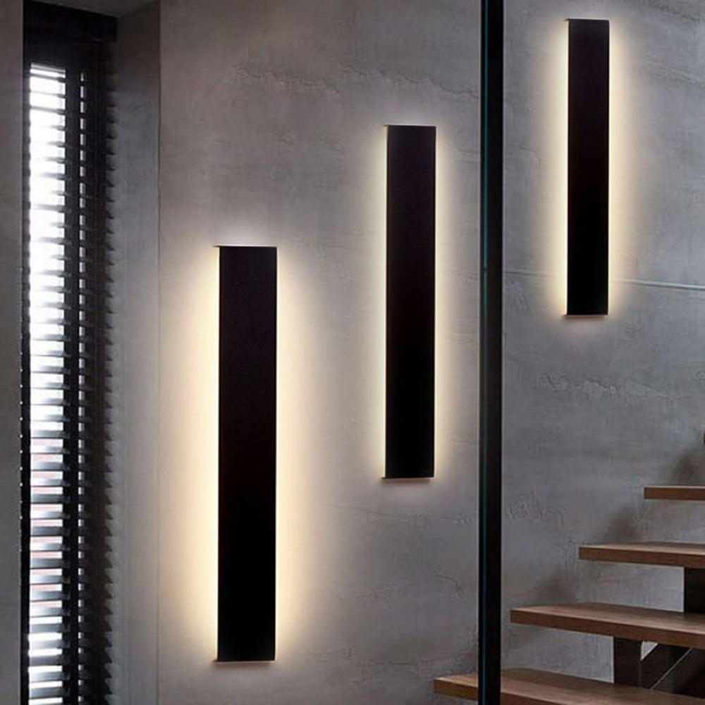 Arisha Minimalistische rechteckige Wandleuchte, Schwarz/Weiß/Gold