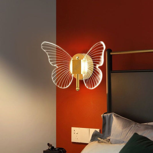 Arisha Niedliche Schmetterlings-Wandlampe aus Metall, Gold