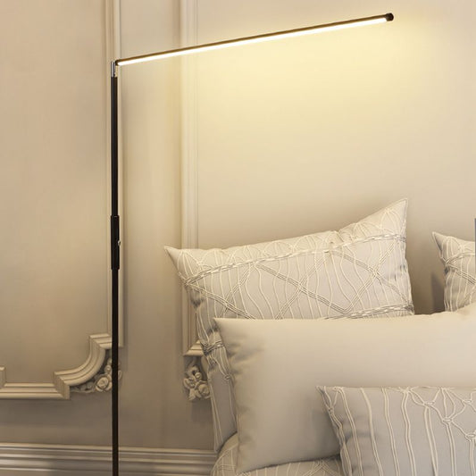 Lampada da terra lineare minimalista Edge, metallo, nero/bianco