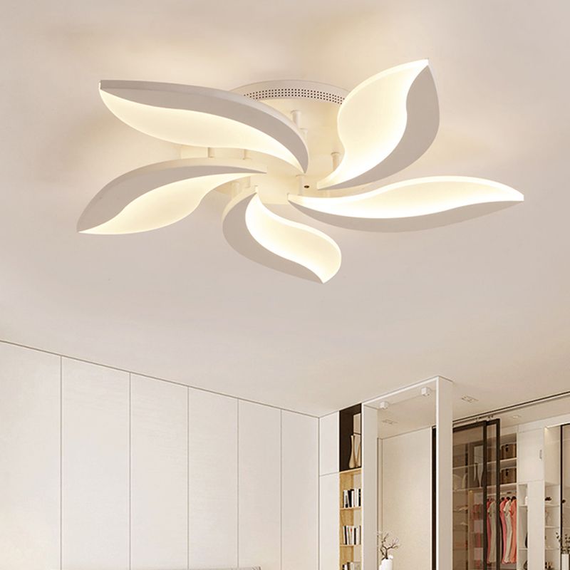 Arisha Minimalistische Art-Déco-Blumen-Unterputz-Deckenleuchte, weiß, Wohnzimmer