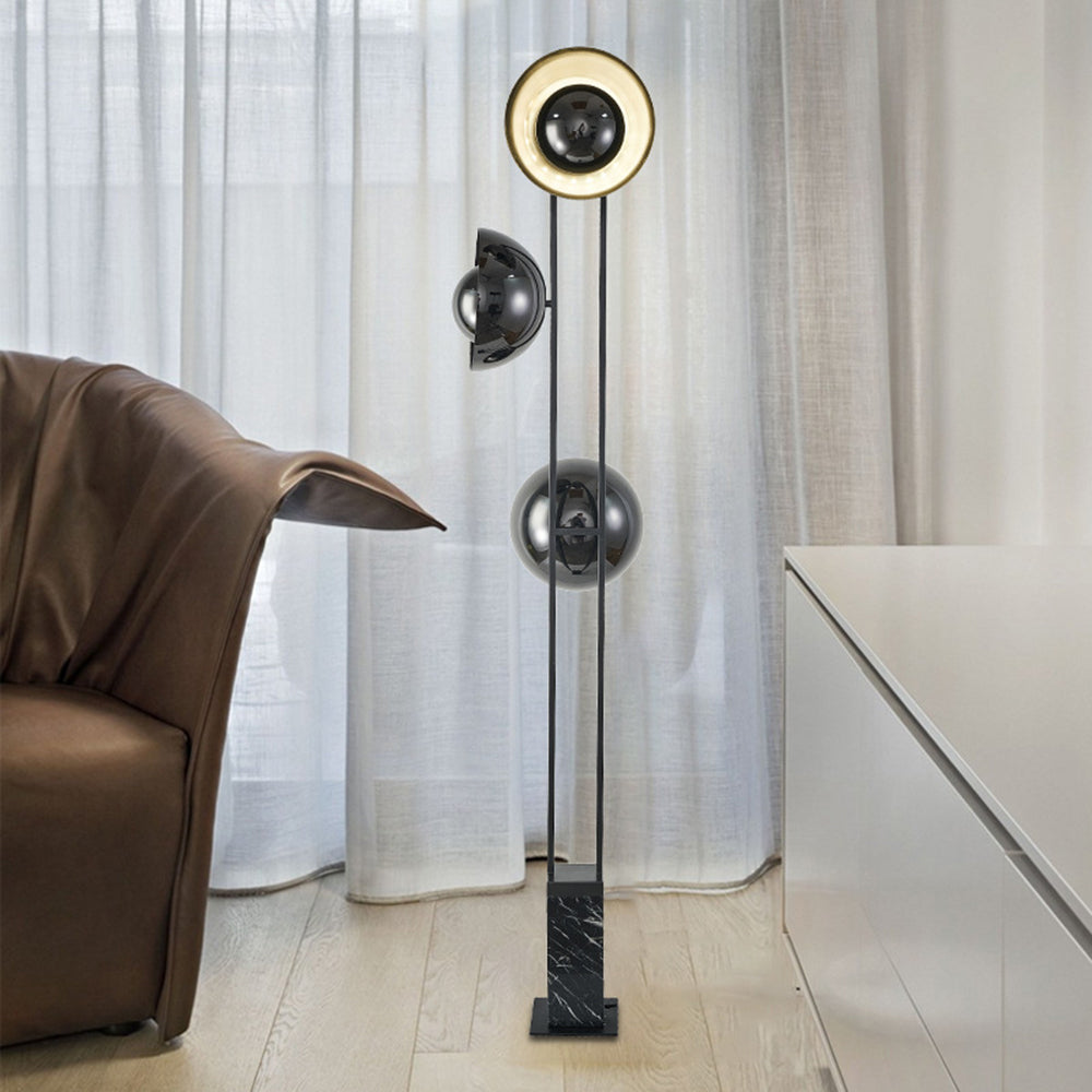Salgado Moderne minimalistische Dreikopf-Stehlampe, Metall und Marmor
