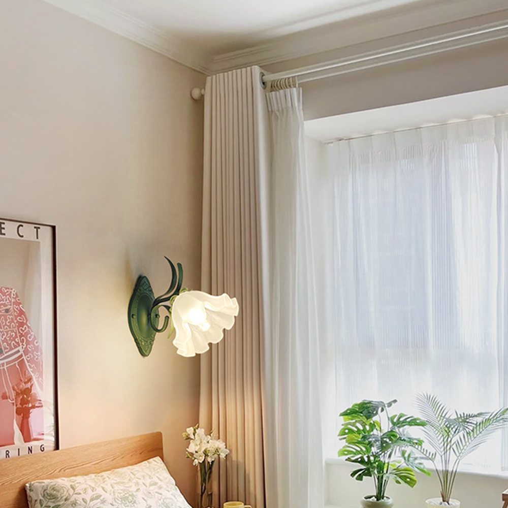 Arisha Applique Murale Intérieure en Métal et Verre pour Chambre et Salon