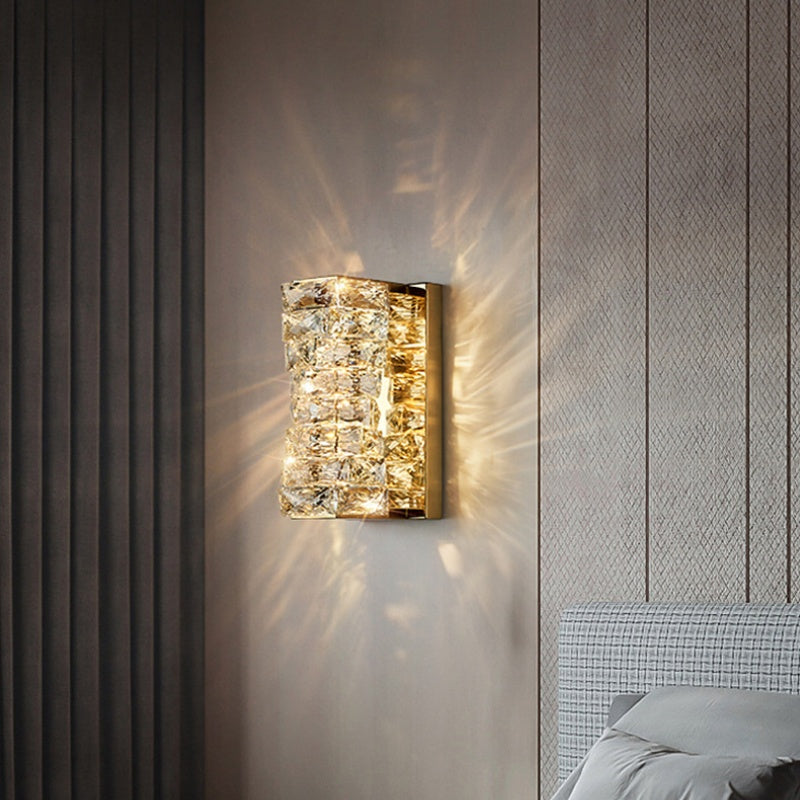 Applique murale rectangulaire moderne Kristy en métal et cristal avec LED