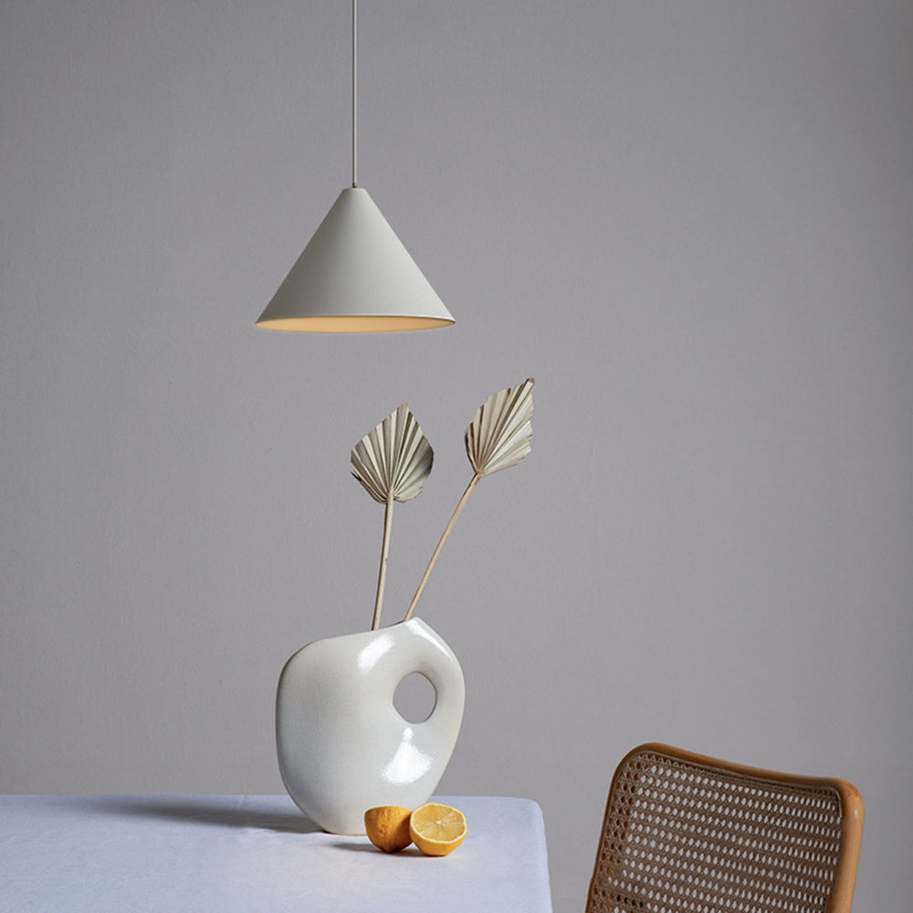Arisha – suspension minimaliste en métal, cône, gris