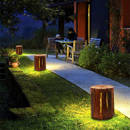 Table de lampadaire d'extérieur en bois à colonne naturelle Ray