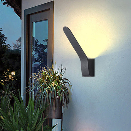 Ray Minimalist Tilt Linear Metall-Außenwandleuchte, Schwarz