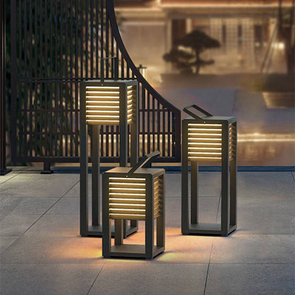 Lampadaire d'extérieur cuboïde vintage en métal Ray, noir