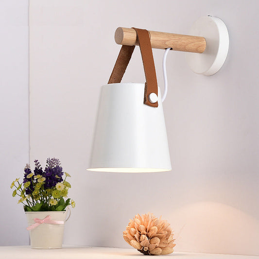 Alessio Moderne conische metalen houten binnenwandlamp slaapkamer