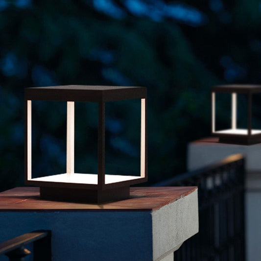Ray moderne rechthoekige metalen LED-buitenlichtpaal