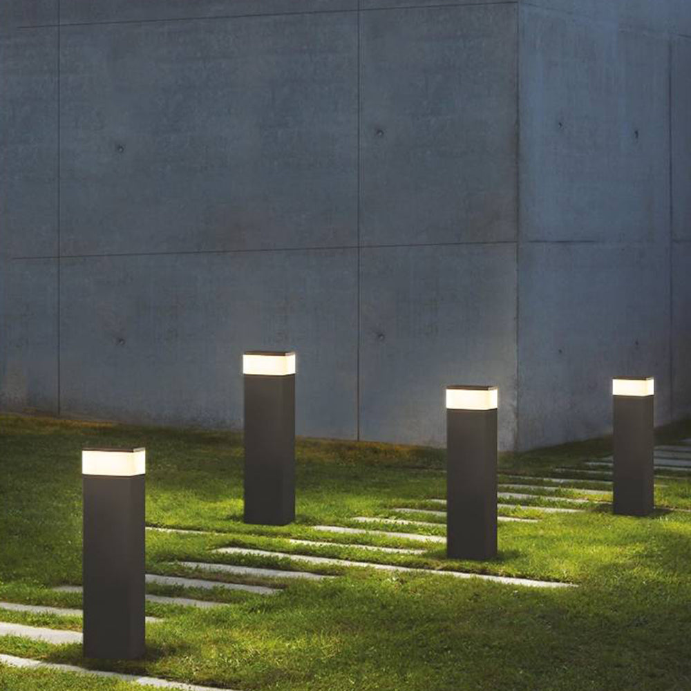 Moderne, rechteckige Wegeleuchte Ray aus Metall für den Außenbereich, Schwarz