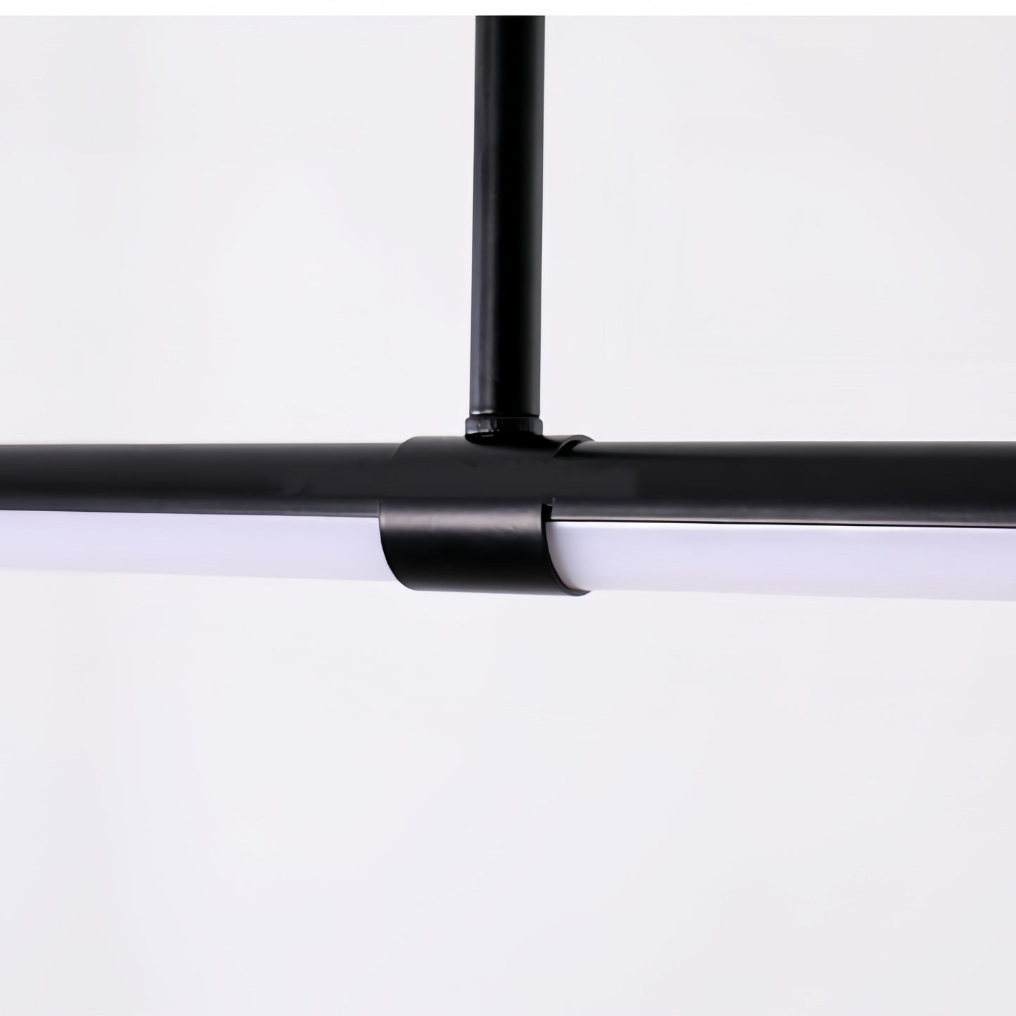 Suspension Arisha - Minimaliste Noire LED Moderne pour Salle à Manger et Bureau