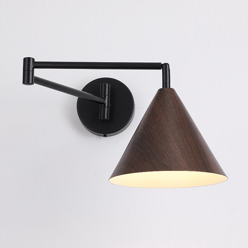 Muto kegelvormige verstelbare wandlamp, metaal/hout, slaapkamer