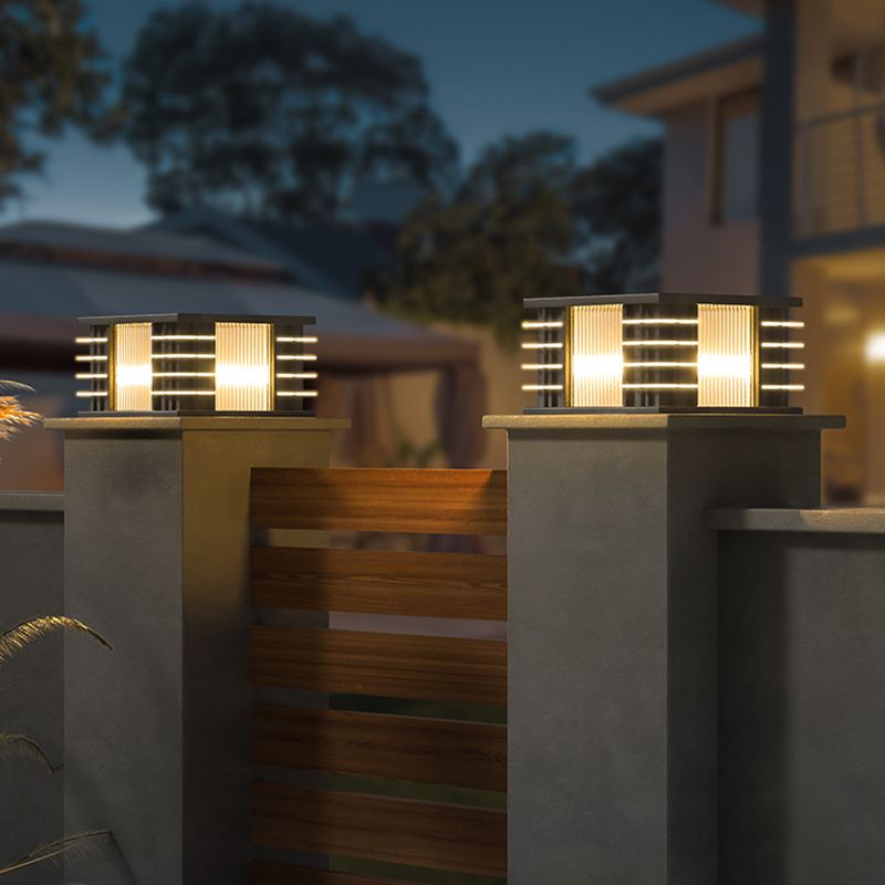 Ray Moderne quadratische Solar-Stehlampen aus Metall und Glas für den Außenbereich, Schwarz