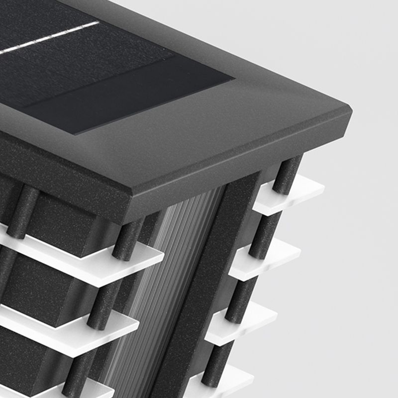 Ray Moderne quadratische Solar-Stehlampen aus Metall und Glas für den Außenbereich, Schwarz