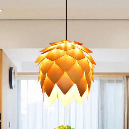 Muto Designer Pendelleuchte aus Holz in Tannenzapfenform