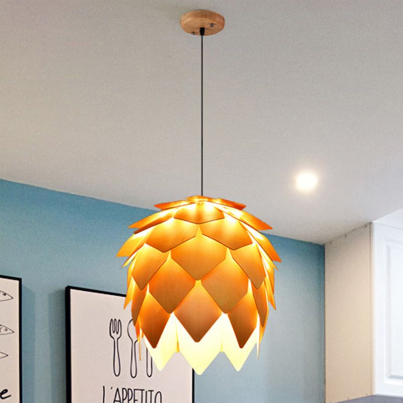 Muto Designer Pendelleuchte aus Holz in Tannenzapfenform