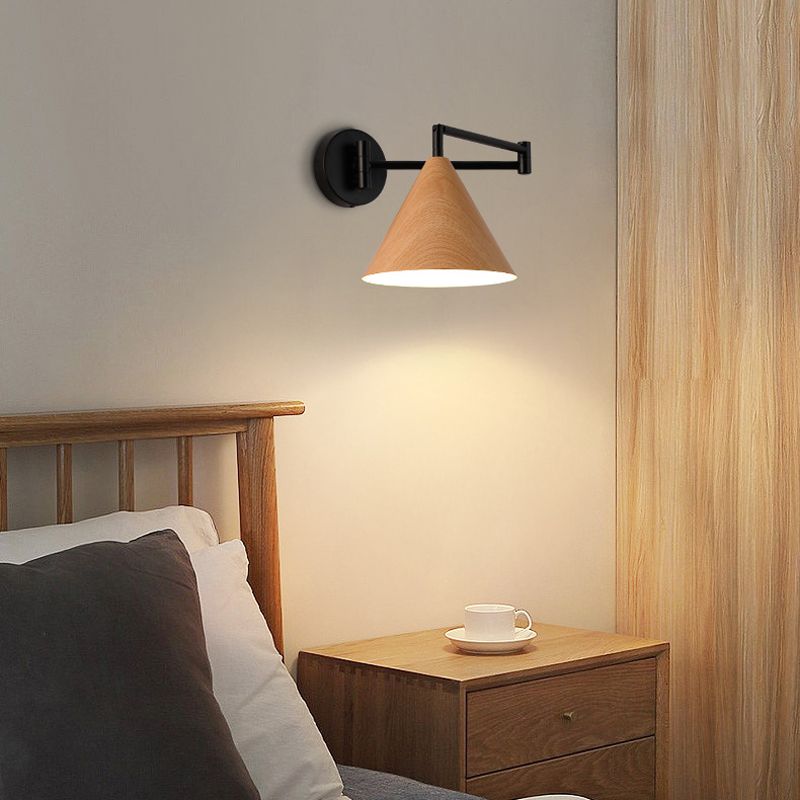 Muto kegelvormige verstelbare wandlamp, metaal/hout, slaapkamer