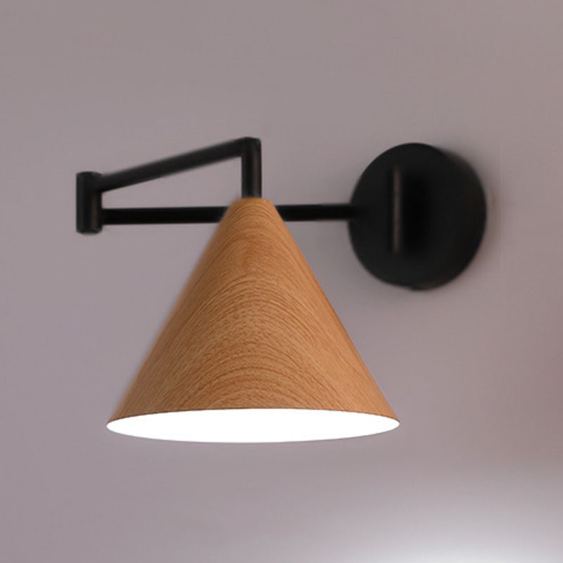Muto kegelvormige verstelbare wandlamp, metaal/hout, slaapkamer