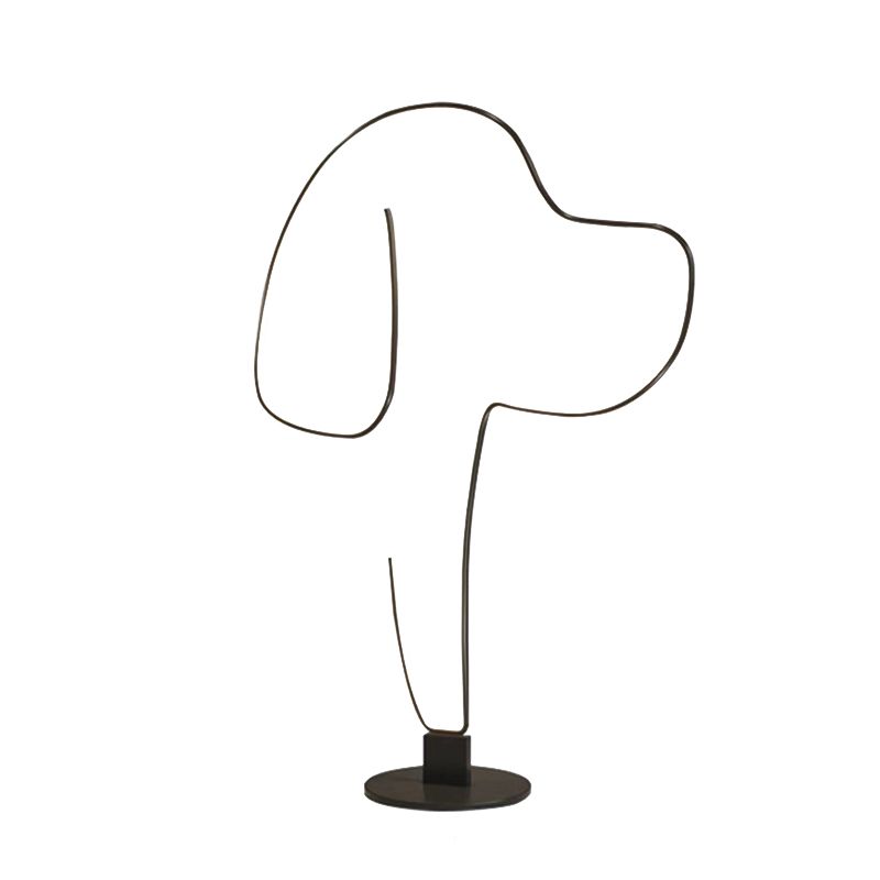 Moderne lineare Metall-Stehlampe „Edge Cat/Dog“.