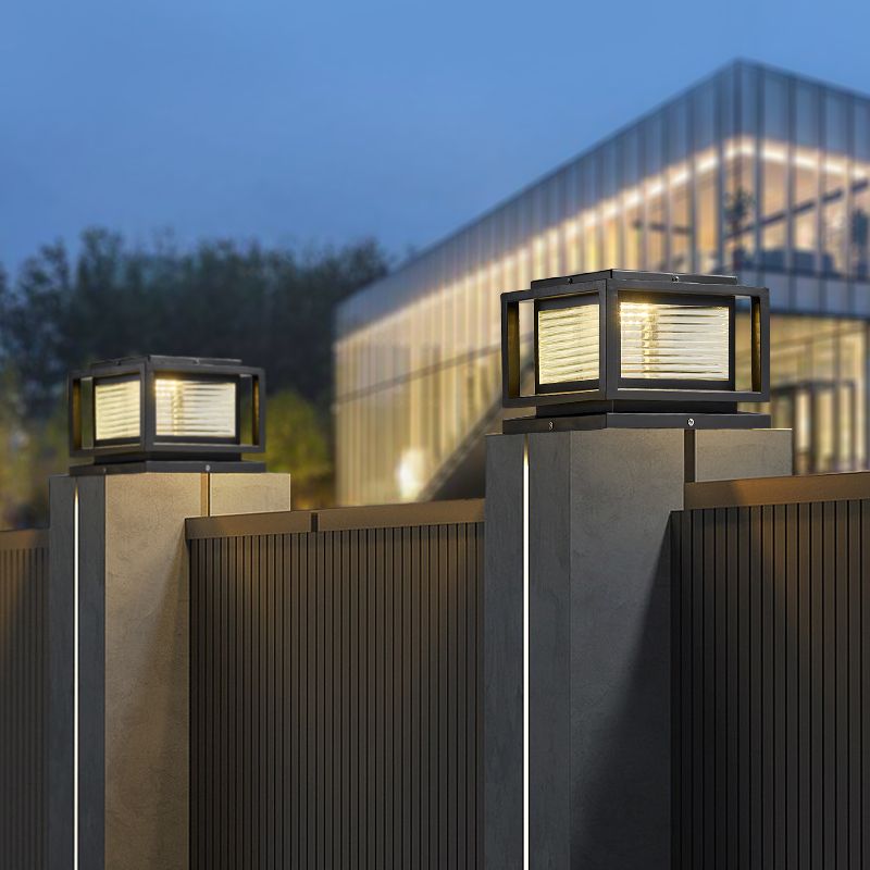 Lampes d'extérieur rectangulaires à LED contemporaines Ray en métal, noir