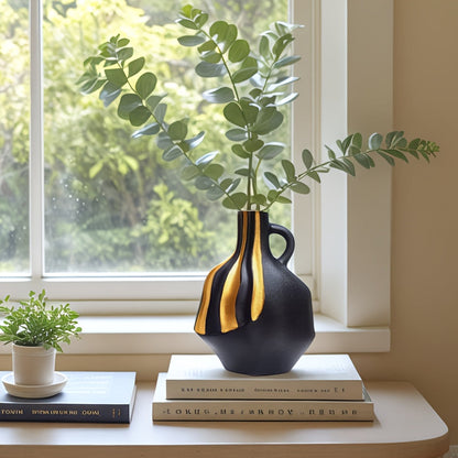 Modern Ceramic Vase | Black & White with Gold Accents – Luxury Tabletop & Mantelpiece Decoration