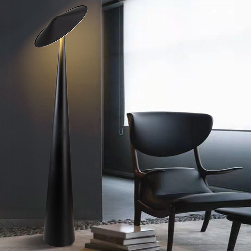 Salgado Moderne untertassenförmige Metall-Stehlampe, Schwarz