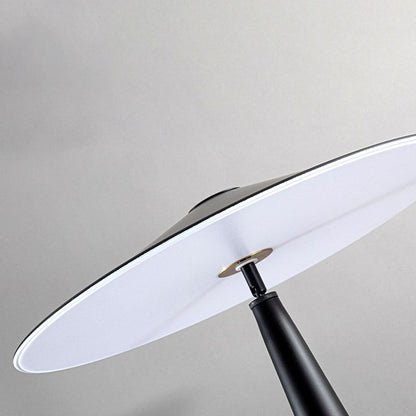 Salgado Moderne untertassenförmige Metall-Stehlampe, Schwarz