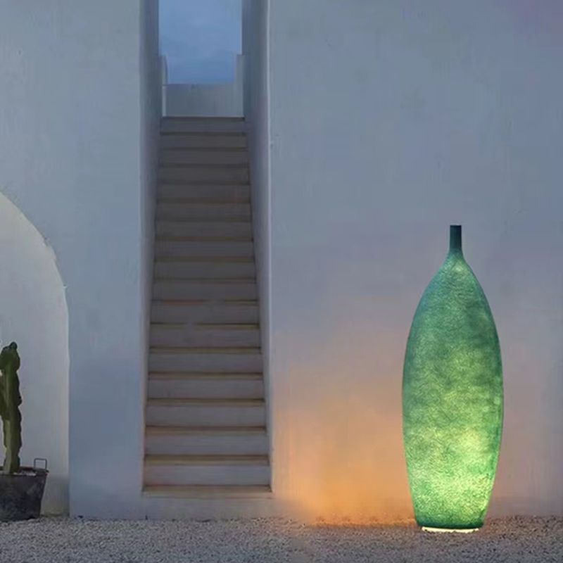 Lampadaire en résine Creative Bottle de Byers, multicolore, pour hôtel