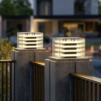 Ray Moderne rechteckige Solar-Außenlampe aus Metall, Schwarz