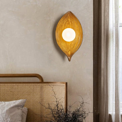 Moderne LED-Wandleuchte Aria für Wohnzimmer in Schwarz/Weiß/Holz