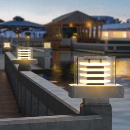 Ray Moderne rechteckige Solar-Außenlampe aus Metall, Schwarz