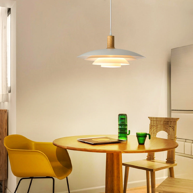Moderne LED-Pendelleuchte Valentina aus weißem Holz und Metall für Schlafzimmer