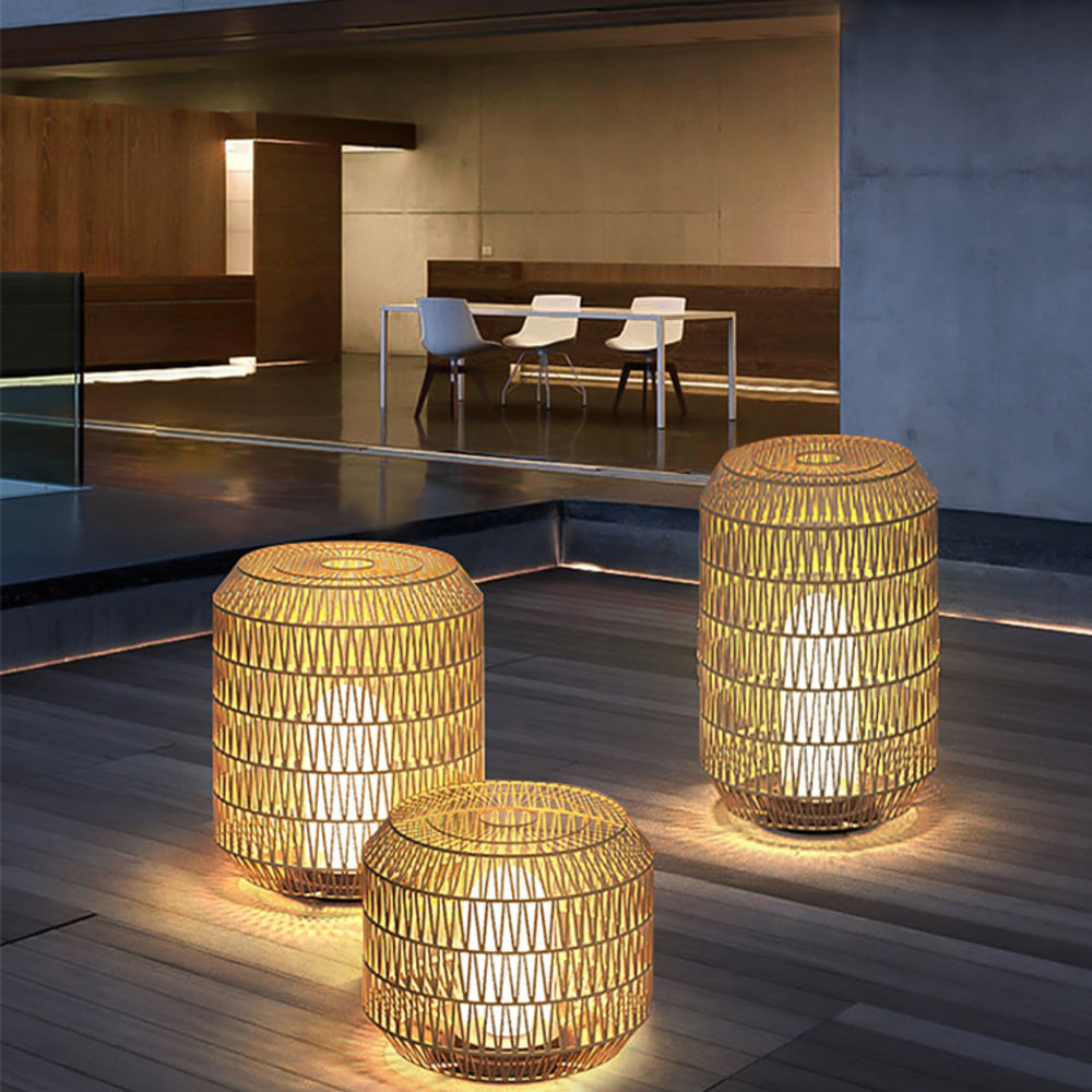 Ray Vintage Lantern Rattan Stehlampe, Festverdrahtet/Solar, Beige