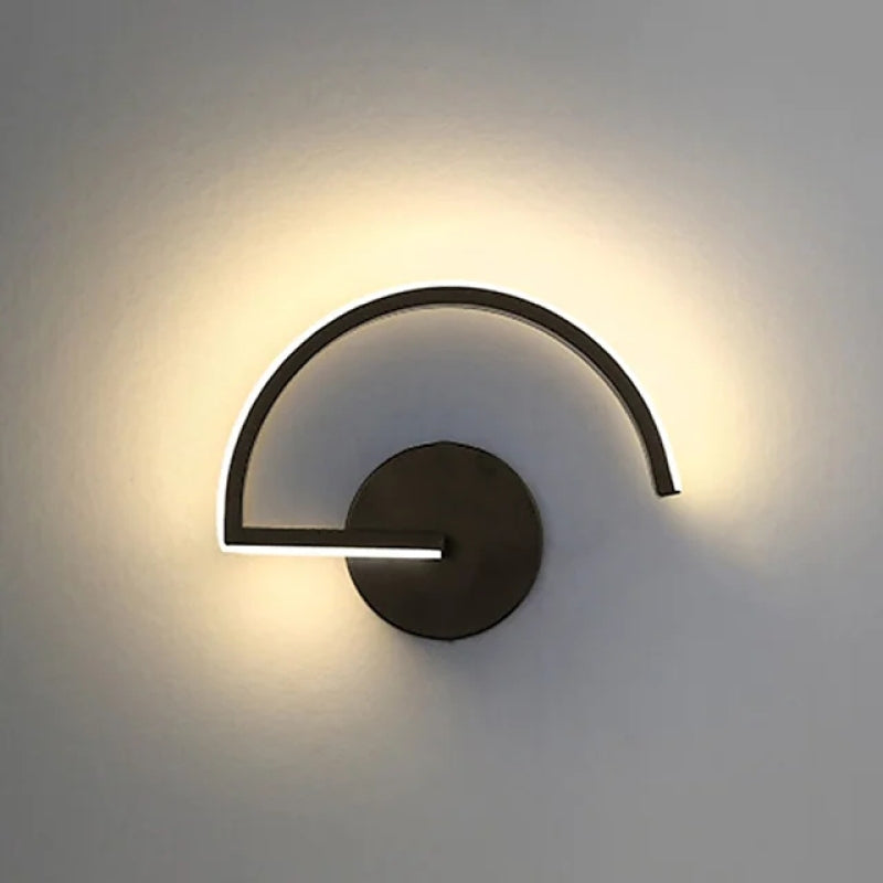 Applique murale minimaliste linéaire semi-circulaire en métal Arisha