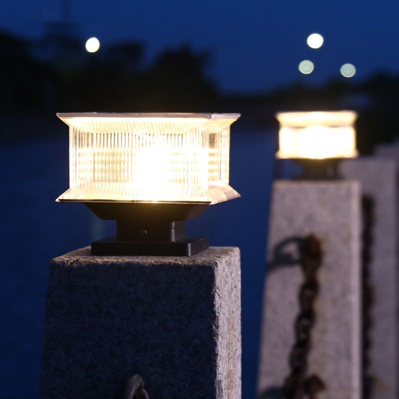 Ray Zeitgenössische LED-Außenleuchte aus rechteckigem Metall, Schwarz