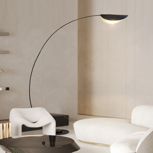 Lampada da terra Edge moderna ad arco in metallo, nera