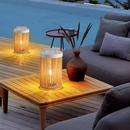Lampadaire Ray Retro en métal/rotin, câblé/solaire/LED, extérieur