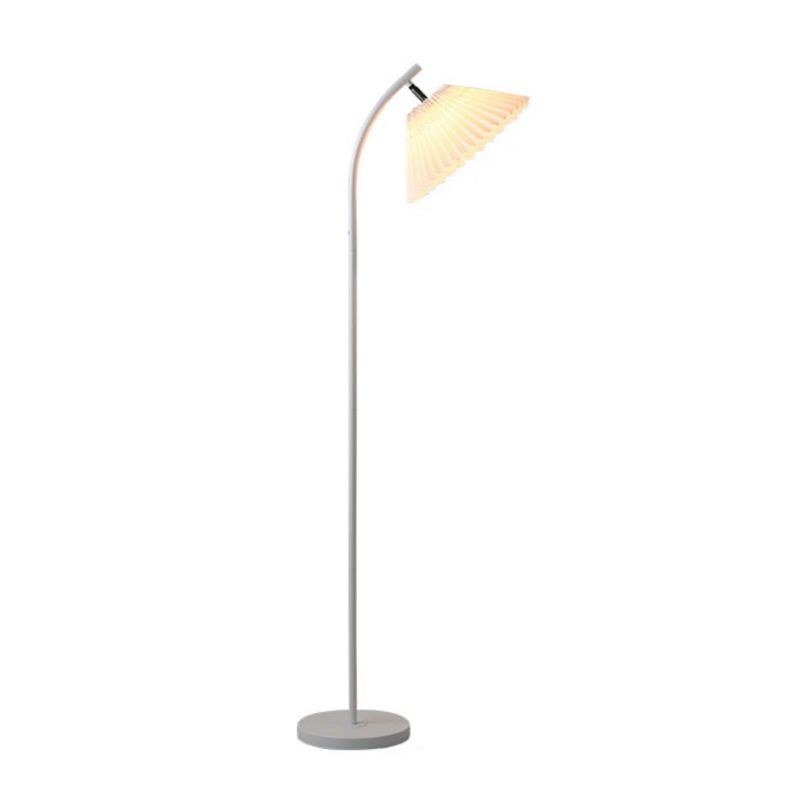 Moderne Arc-Stehlampe aus plissiertem Metallgewebe von Ozawa, 3 Farben