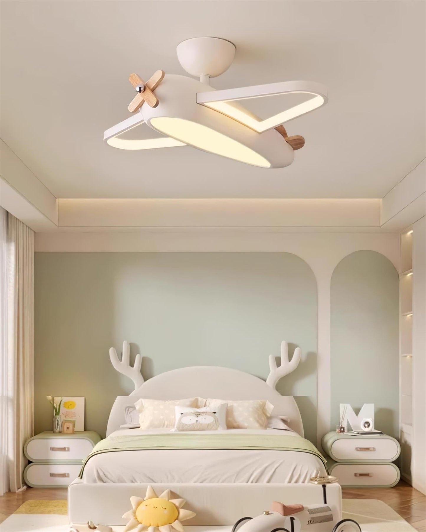 Plafonnier avion pour chambre d'enfant au charme ludique