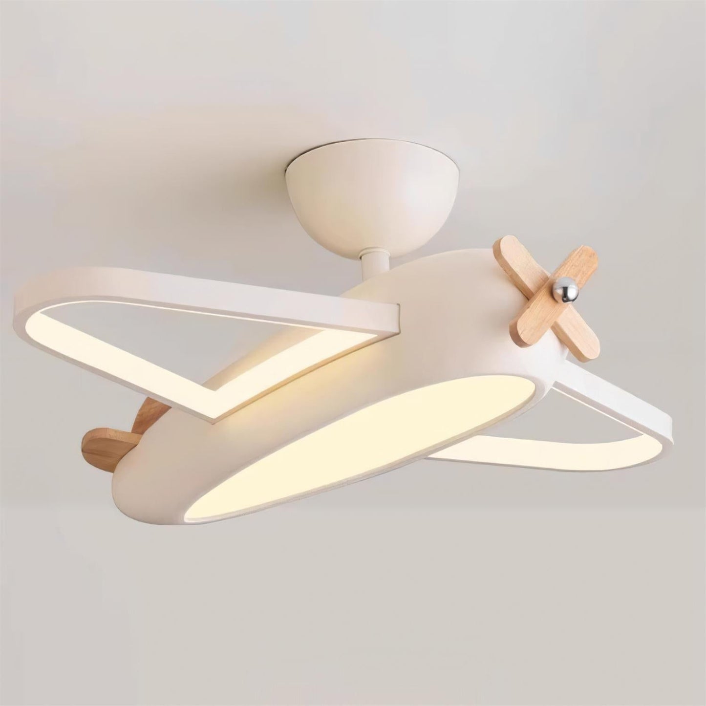 Plafonnier avion pour chambre d'enfant au charme ludique