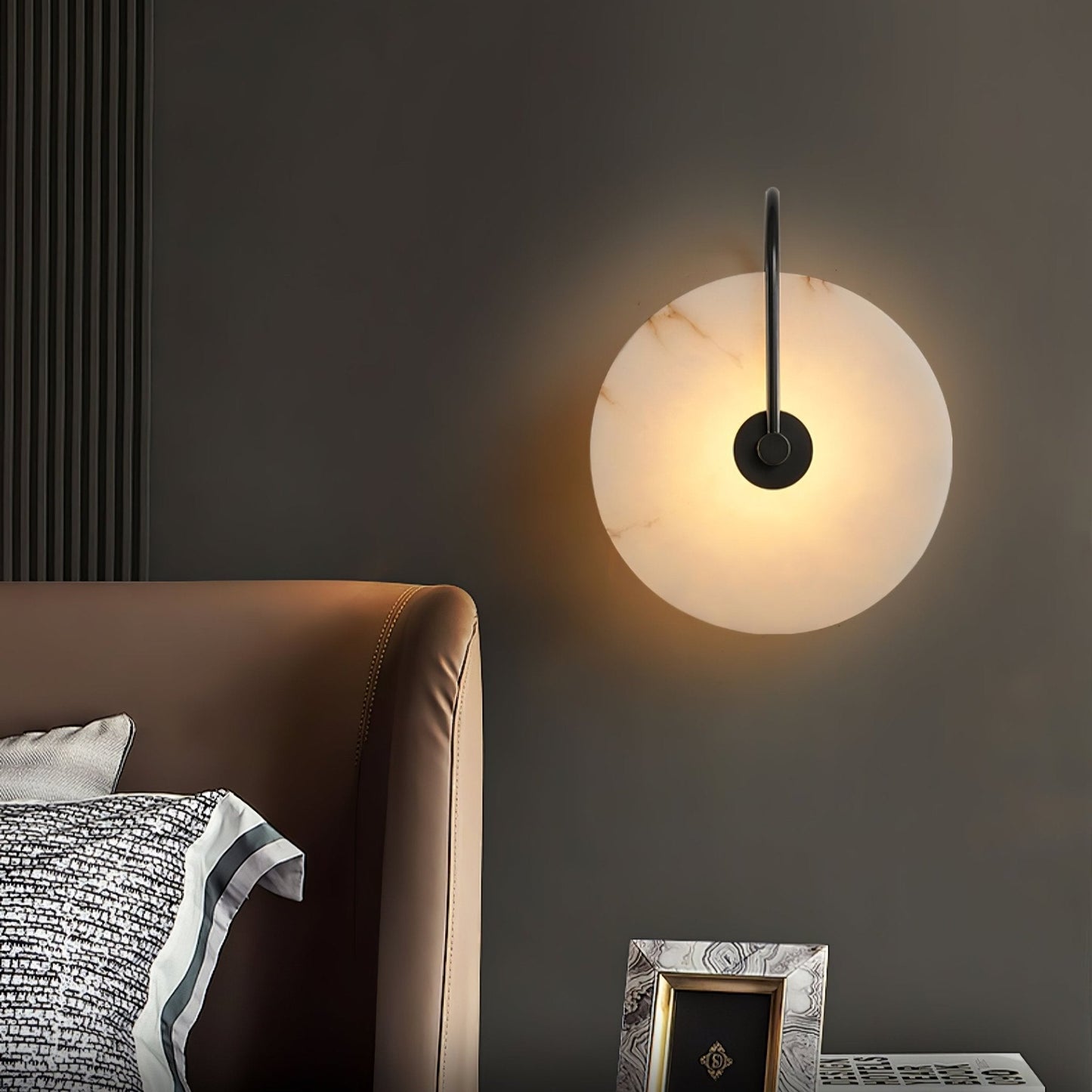Kristy Alabaster Applique Murale LED Ronde Circulaire Iconique