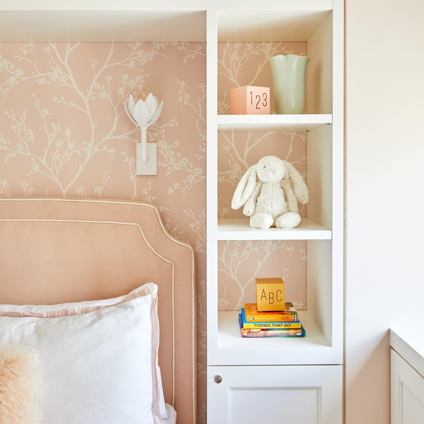 Quina Wall Lamp Flower