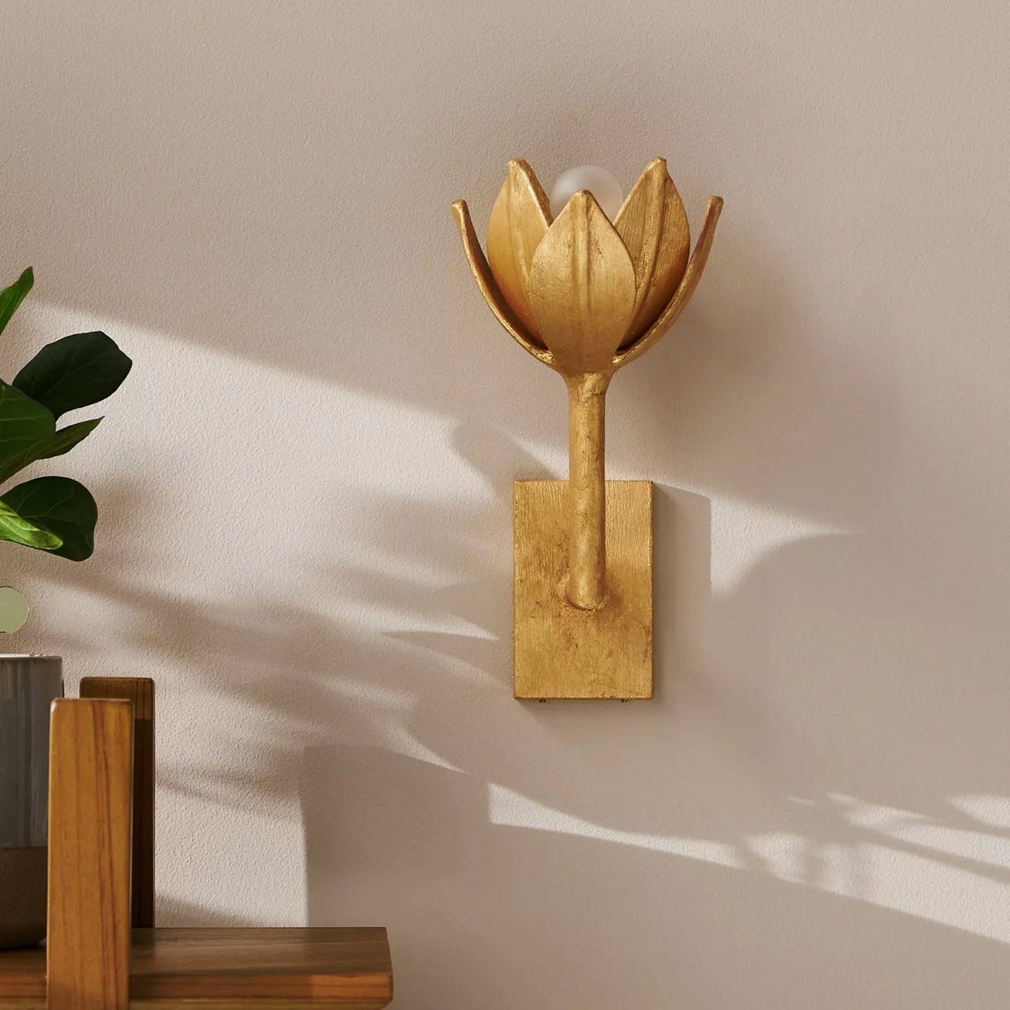 Quina Wall Lamp Flower