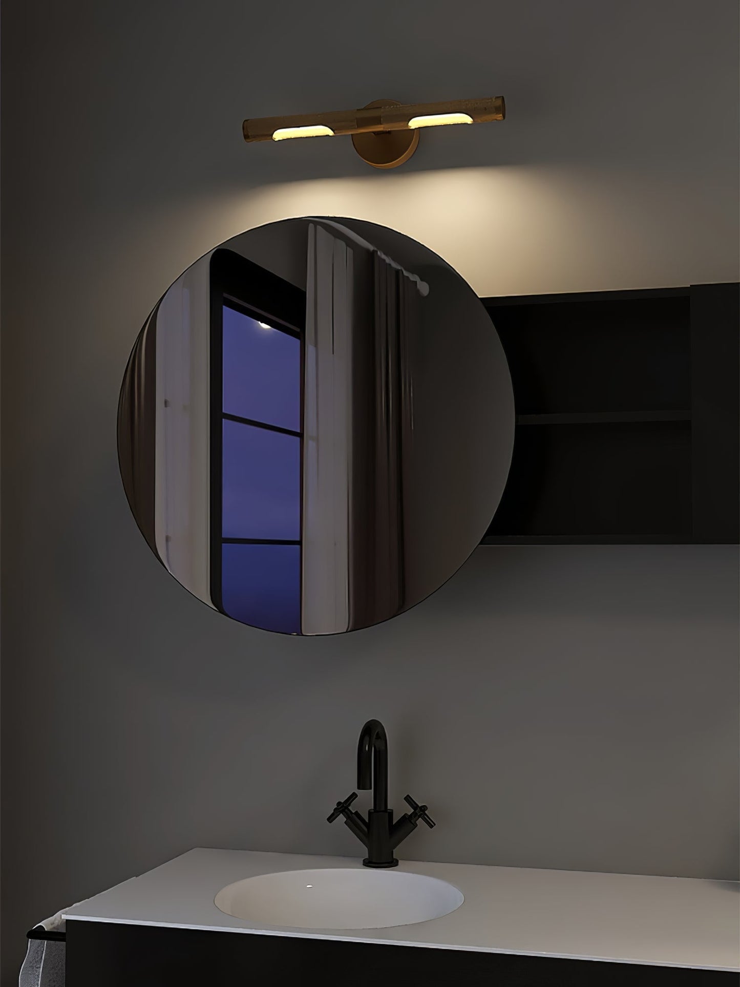 Solvain Modern Brass LED Wall Light