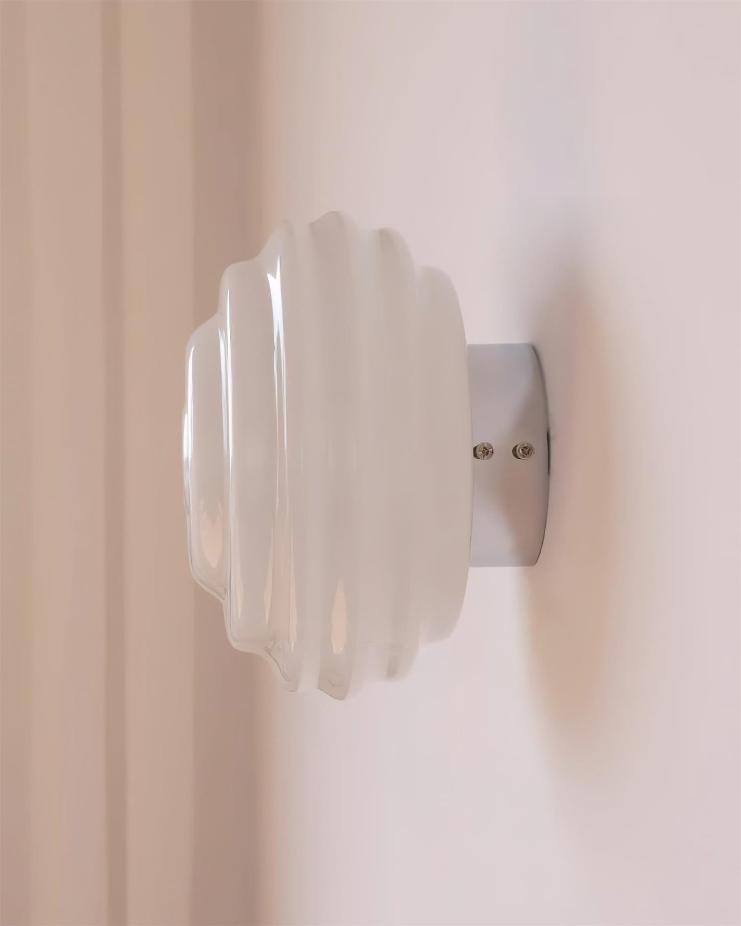 Duvia Rippled Glass Wall Lamp