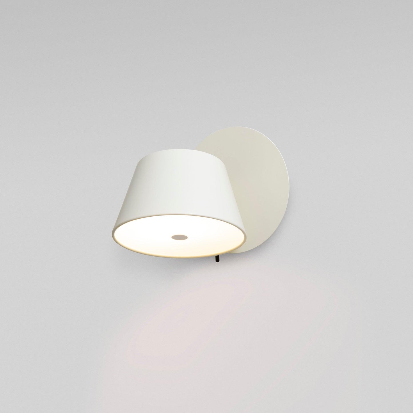 Fivra Dual Shade Wall Lamp