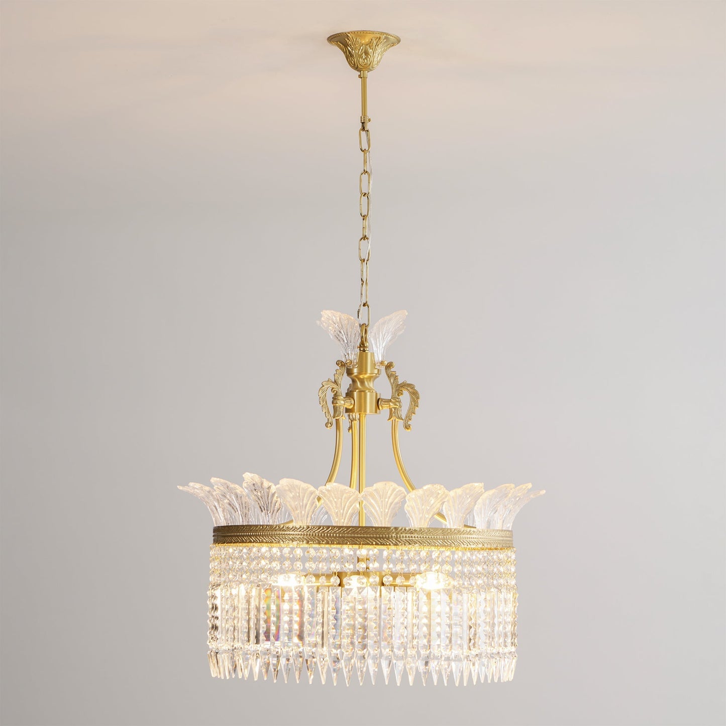 Xelra Chandelier Brass & Crystal