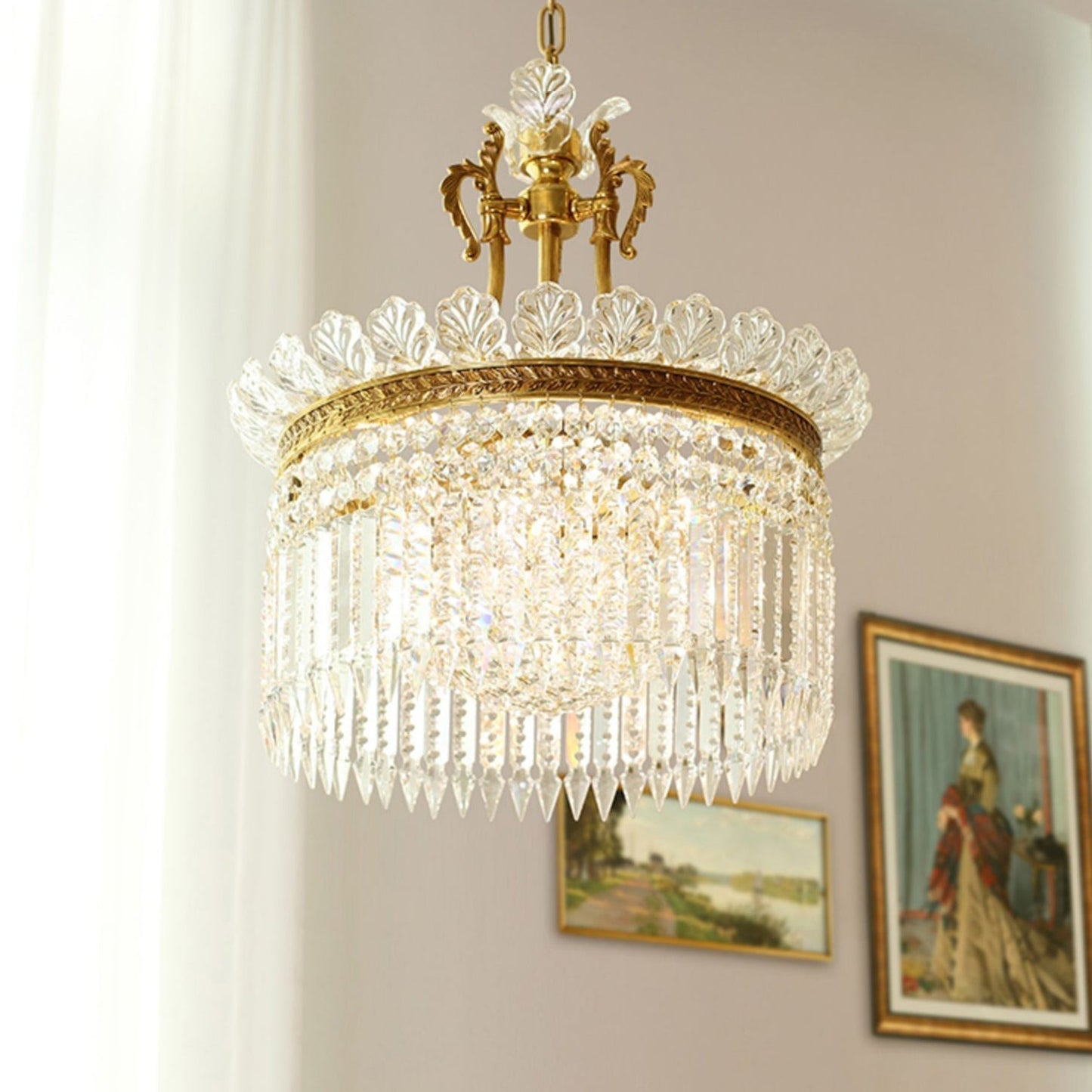 Xelra Chandelier Brass & Crystal