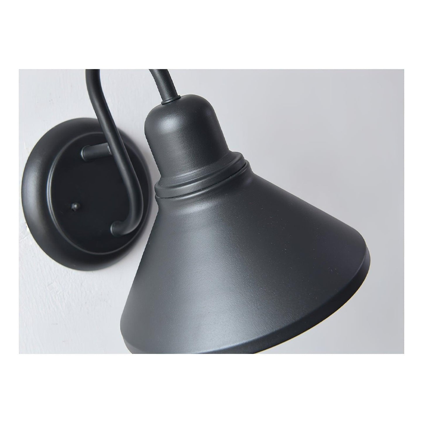Ray Vintage Cone-shaped Ourdoor Wall Lamp