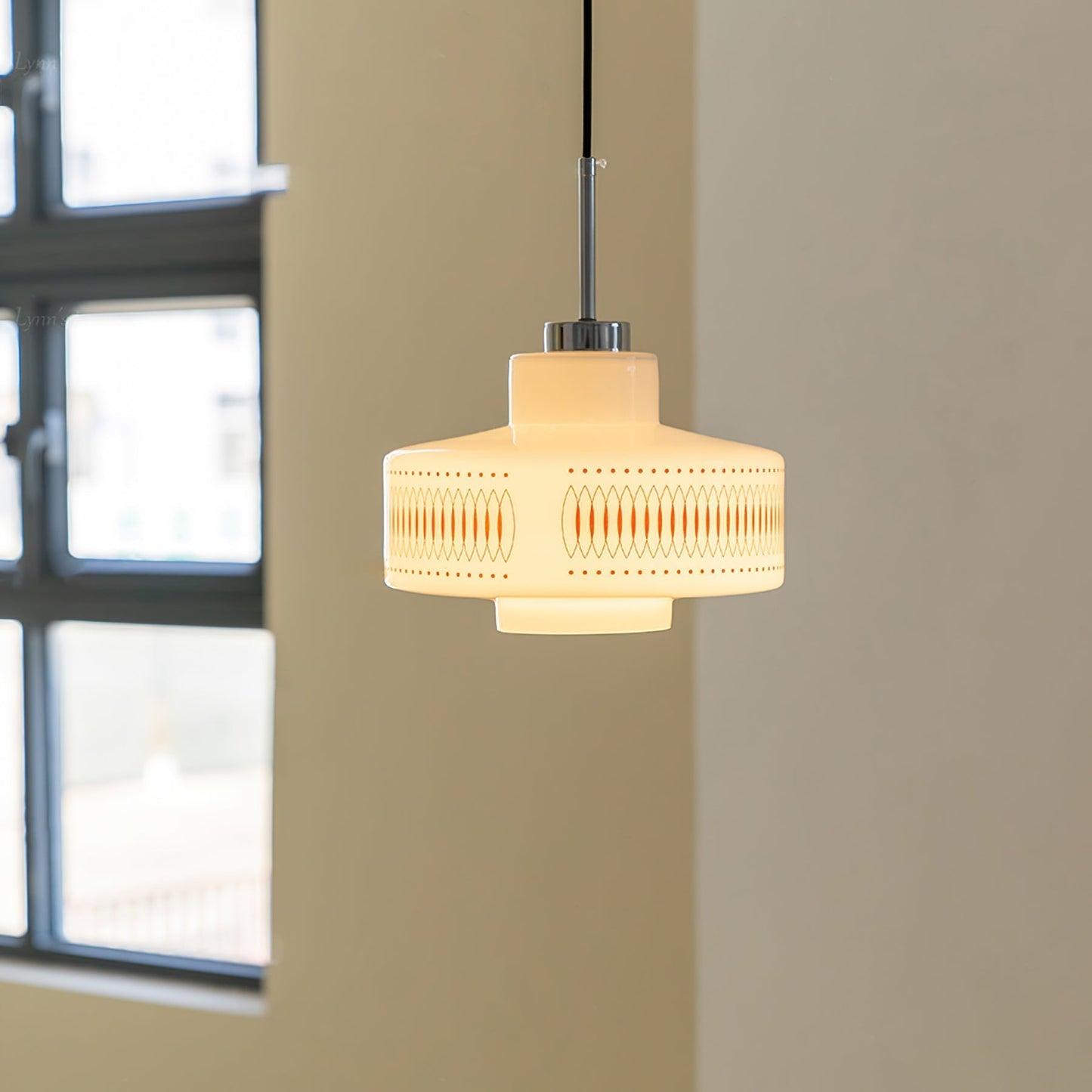 Lampe suspendue moderne du milieu du siècle Roko